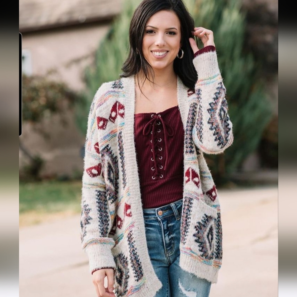 En Creme Southwestern Metallic Cardigan